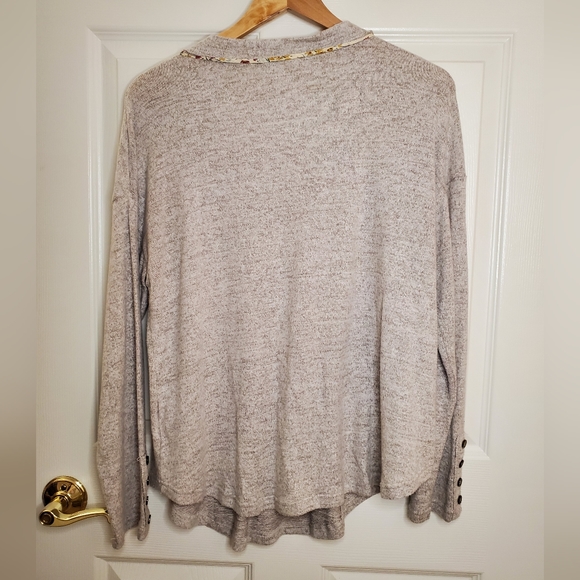 Lightweight Sweater - Picture 3 of 4